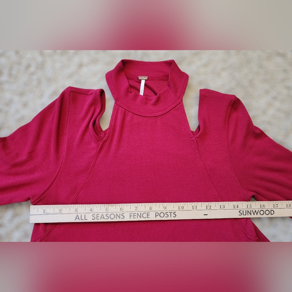 Free People XS Cold Shoulder Mock Neck Peplum Top Extra Small Boho Sheik - Picture 6 of 10